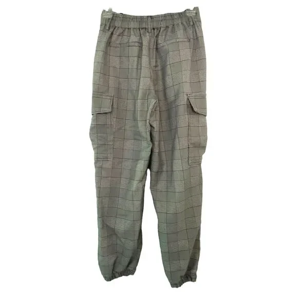 Forever 21 Women's Plaid Cargo Joggers Black and White Trousers Small - Picture 2 of 11